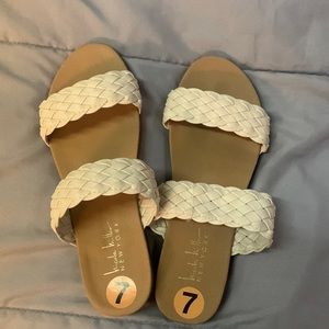 Nicole Miller NEW YORK size 7 brand new white strapped sandals!